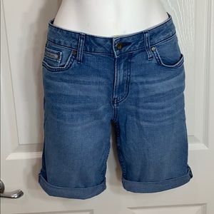 Calvin Klein City Shorts. Bermuda length. Size 8.
